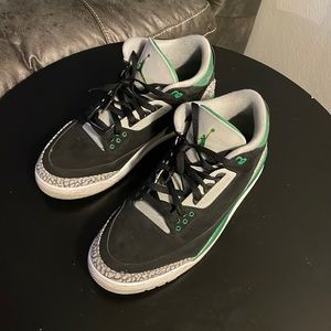 Mens Jordan 3 pine green. Size 10.5.